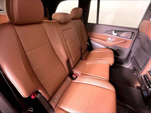 Used 2026 Mercedes-Benz GLS 450 4MATIC image 18