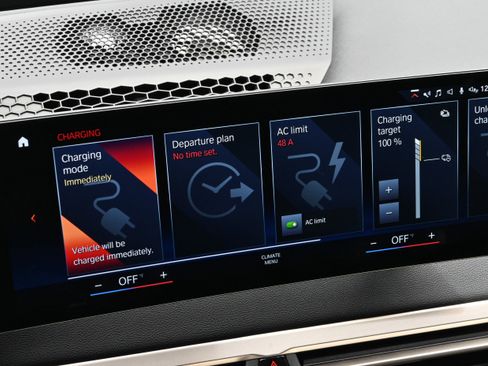 Certified 2023 BMW iX M60 w/ Executive Package AWD/4WD image 18