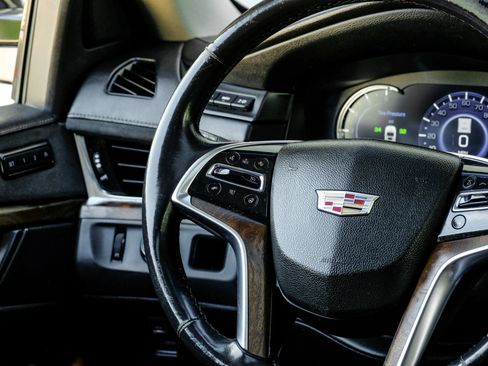 Used 2018 Cadillac Escalade Premium Luxury RWD image 21