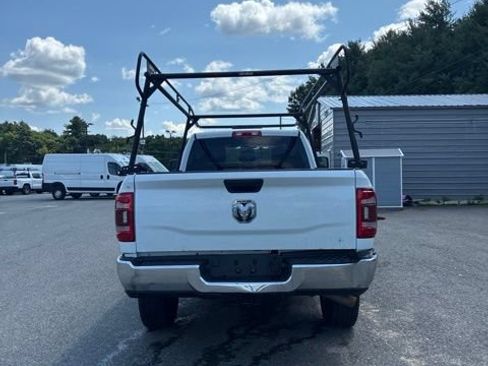 Used 2024 RAM 2500 Tradesman w/ Chrome Appearance Group AWD/4WD image 5