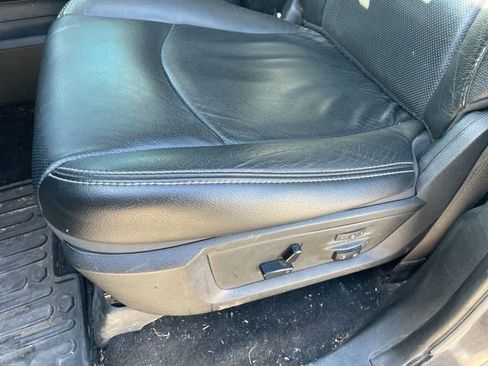 Used 2015 RAM 1500 Laramie w/ Convenience Group image 8