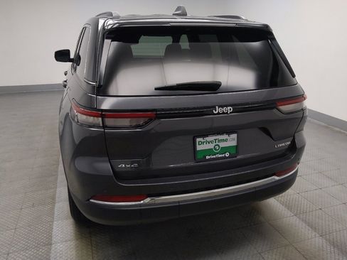 Used 2023 Jeep Grand Cherokee Laredo AWD/4WD image 6