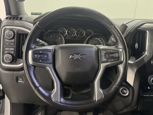 Used 2022 Chevrolet Silverado 1500 LT Trail Boss w/ Bed Protection Package AWD/4WD image 5