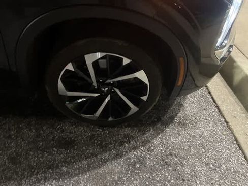 Used 2023 Mitsubishi Outlander SE image 7