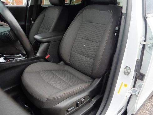 Used 2018 Chevrolet Equinox LT image 4