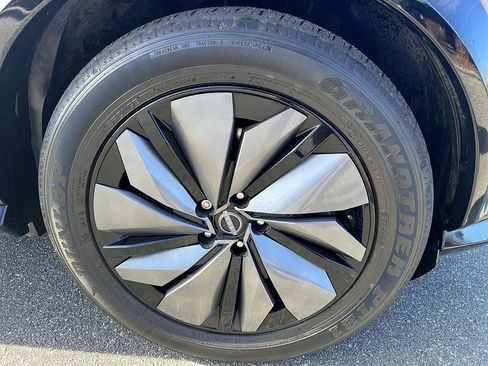 Certified 2023 Nissan Ariya FWD image 12