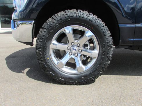 Used 2023 Ford F150 Lariat w/ Trailer Tow Package image 14