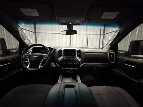 Used 2023 Chevrolet Silverado 2500 LT AWD/4WD image 17