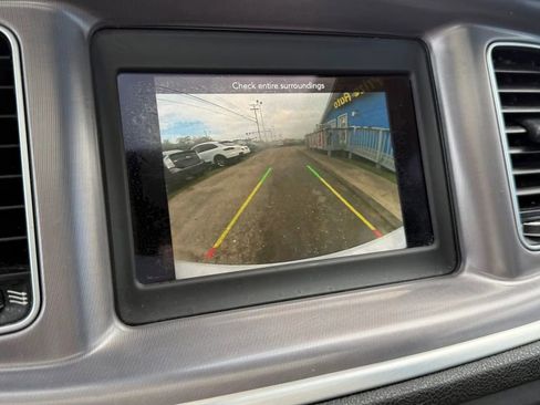 Used 2020 Dodge Charger SXT w/ Leather Interior Group image 38