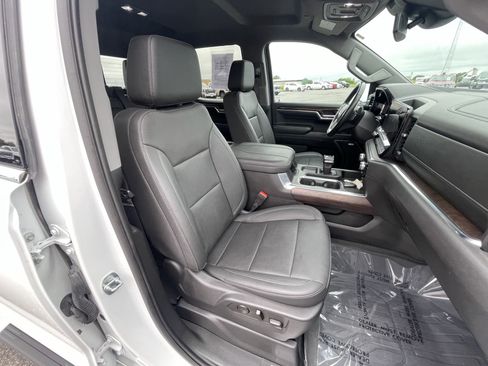 Certified 2023 GMC Sierra 1500 SLT w/ SLT Premium Package AWD/4WD image 16