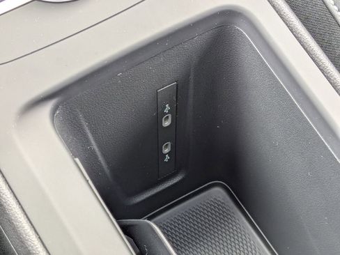 New 2026 Volkswagen Tiguan SE R-Line image 22