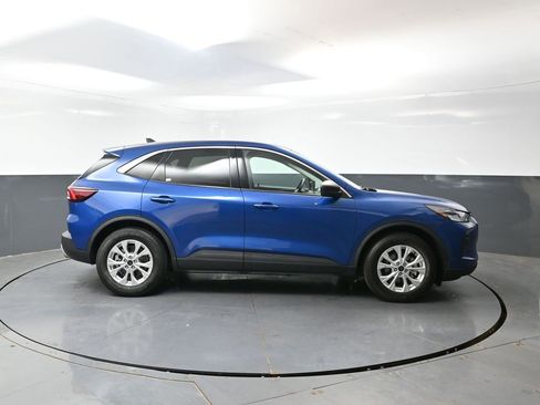 Used 2023 Ford Escape Active FWD image 3
