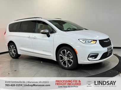 New 2026 Chrysler Pacifica Pinnacle w/ Trailer Tow Group