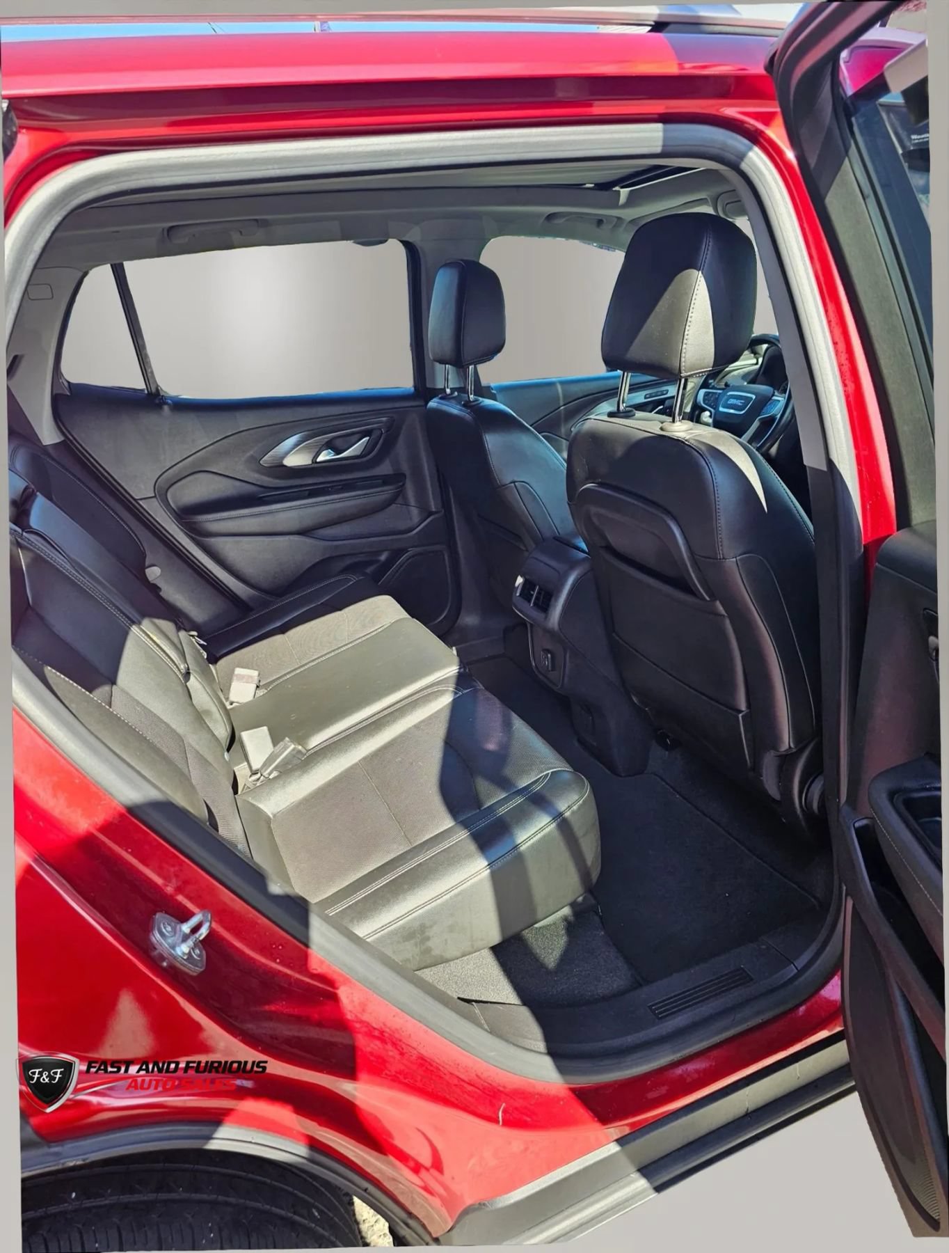 Used 2022 GMC Terrain SLT FWD image 9