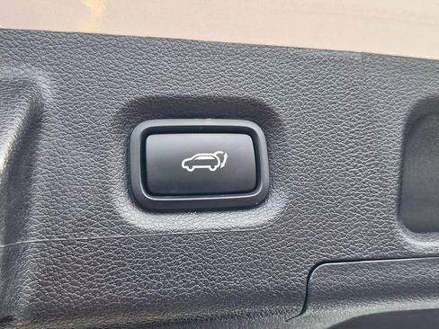 Used 2023 Hyundai Santa Fe SEL AWD/4WD image 25