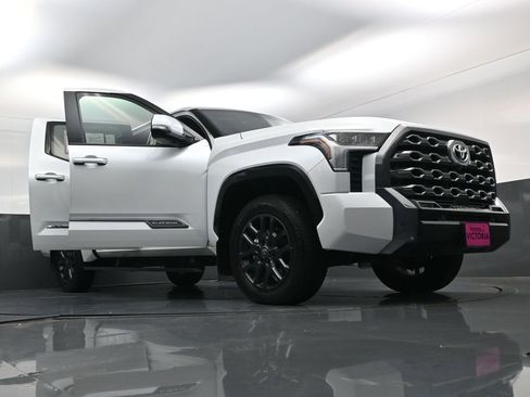 Used 2025 Toyota Tundra Platinum AWD/4WD image 25