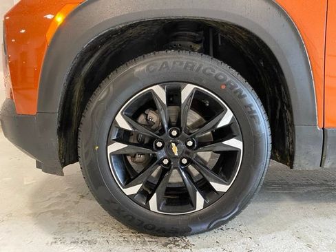 Used 2022 Chevrolet TrailBlazer LT w/ Sun and Liftgate Package AWD/4WD image 5