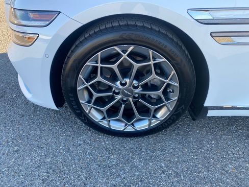 Used 2022 Genesis G80 2.5T w/ Prestige Package image 28