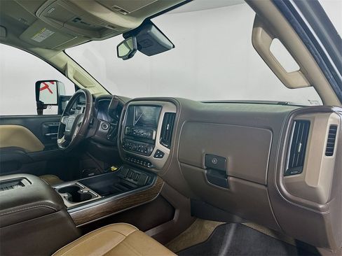 Used 2018 GMC Sierra 2500 Denali w/ Duramax Plus Package image 30