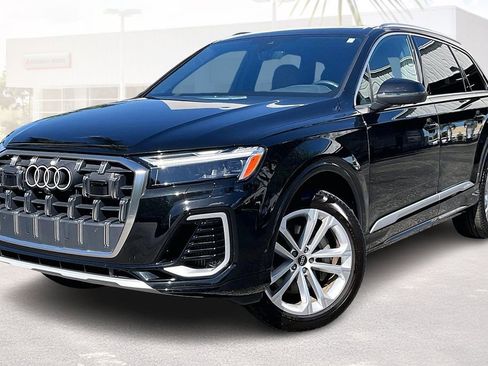 Used 2025 Audi Q7 3.0T Premium Plus AWD/4WD image 30