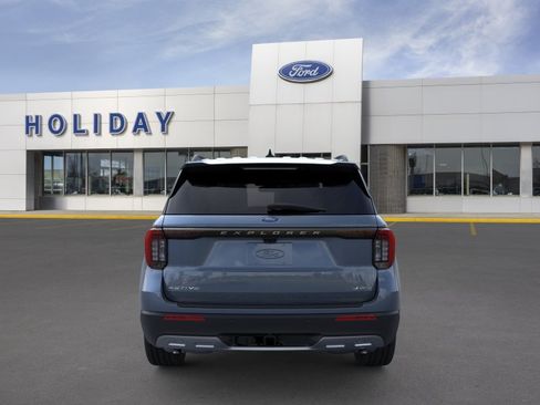 Used 2026 Ford Explorer Active w/ Active Comfort Package AWD/4WD image 6