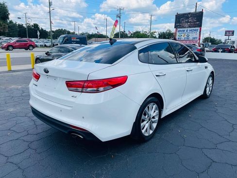 Used 2016 Kia Optima EX w/ Premium Package FWD image 9