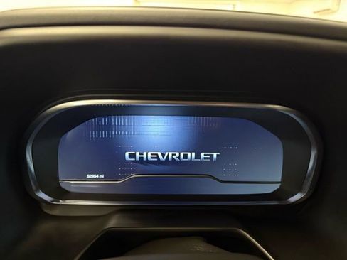 Used 2024 Chevrolet Suburban Premier image 19