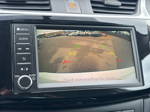 Used 2019 Nissan Sentra SV w/ Special Edition Package image 18