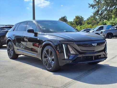 New 2026 Cadillac Lyriq Signature Sport RWD image 5