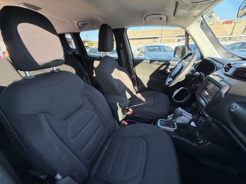 Used 2018 Jeep Renegade Altitude image 13