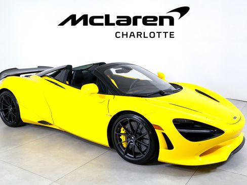 New 2026 McLaren 750S Spider RWD image 2