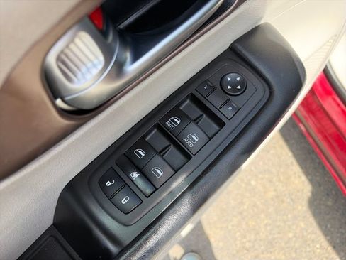 Used 2023 Chrysler Voyager LX FWD image 26