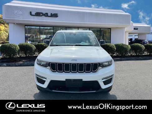 Used 2024 Jeep Grand Cherokee Limited w/ Luxury Tech Group II image 8