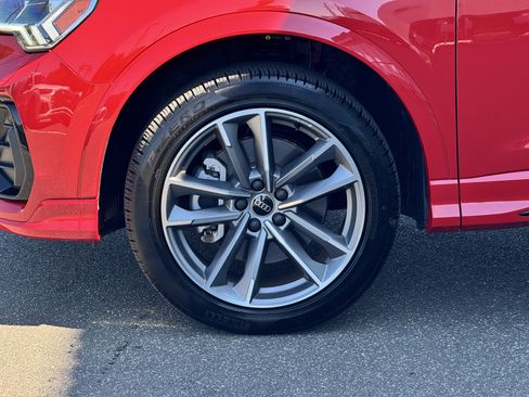 Certified 2025 Audi Q3 2.0T Premium w/ Convenience Package AWD/4WD image 8