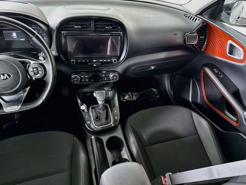 Used 2021 Kia Soul Turbo FWD image 28