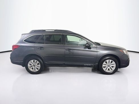 Used 2018 Subaru Outback 2.5i Premium AWD/4WD image 10
