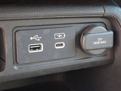 Used 2024 Honda Pilot Touring image 28