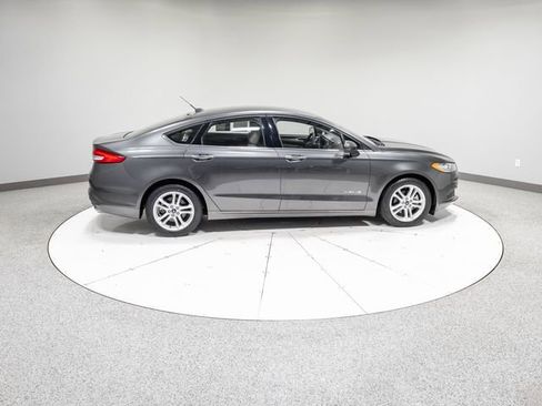 Used 2018 Ford Fusion S FWD image 28