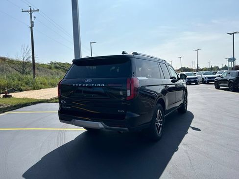 Used 2025 Ford Expedition Max Platinum AWD/4WD image 7