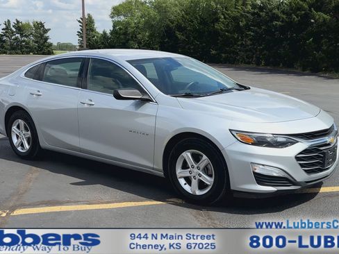 Used 2020 Chevrolet Malibu LS FWD image 2