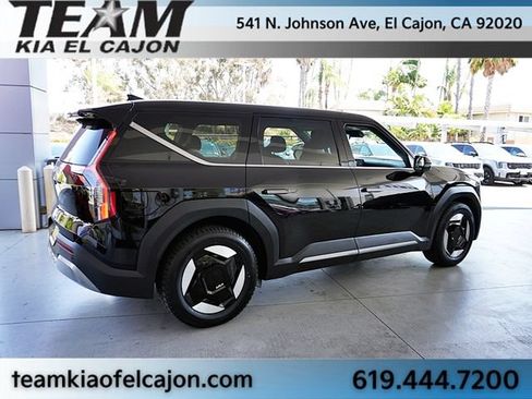 Certified 2024 Kia EV9 Light Long Range RWD image 8