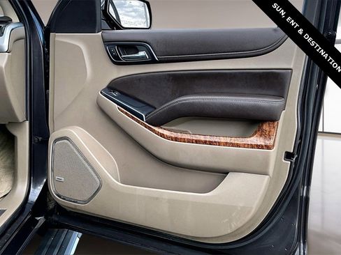 Used 2015 Chevrolet Suburban LTZ image 19