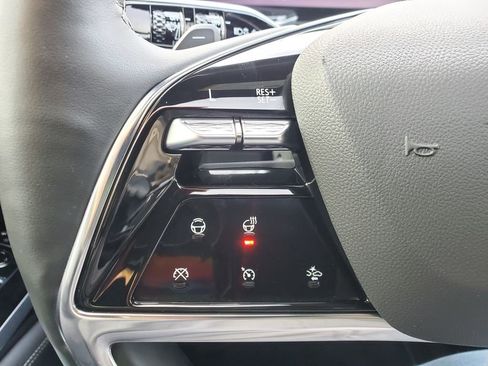 Certified 2025 Cadillac Escalade Sport image 25