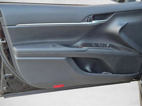 Used 2024 Toyota Camry SE FWD image 7