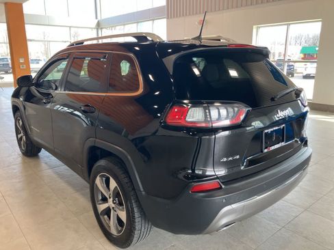Used 2019 Jeep Cherokee Limited w/ Technology Group AWD/4WD image 7