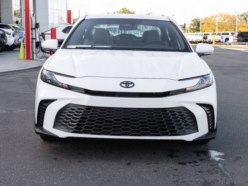 Used 2026 Toyota Camry SE w/ Convenience Package FWD image 2