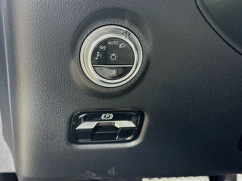 Used 2026 Mercedes-Benz C 300 4MATIC Sedan image 10