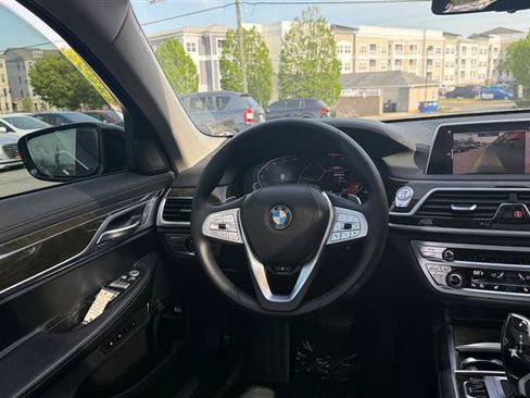Used 2020 BMW 740i xDrive w/ Cold Weather Package AWD/4WD image 28