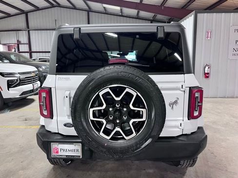 Used 2025 Ford Bronco Outer Banks AWD/4WD image 4