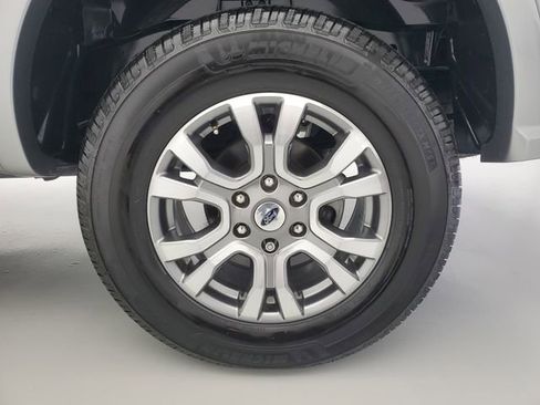 Used 2022 Ford Ranger Lariat w/ FX4 Off-Road Package AWD/4WD image 9
